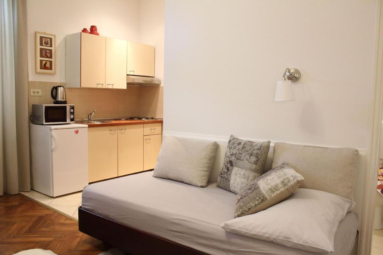Apartments Rezine 洛夫兰 外观 照片